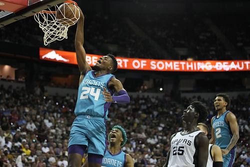 Hornets Spurs Basketball