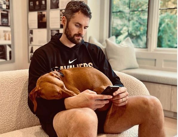 Kevin Love with his Dog