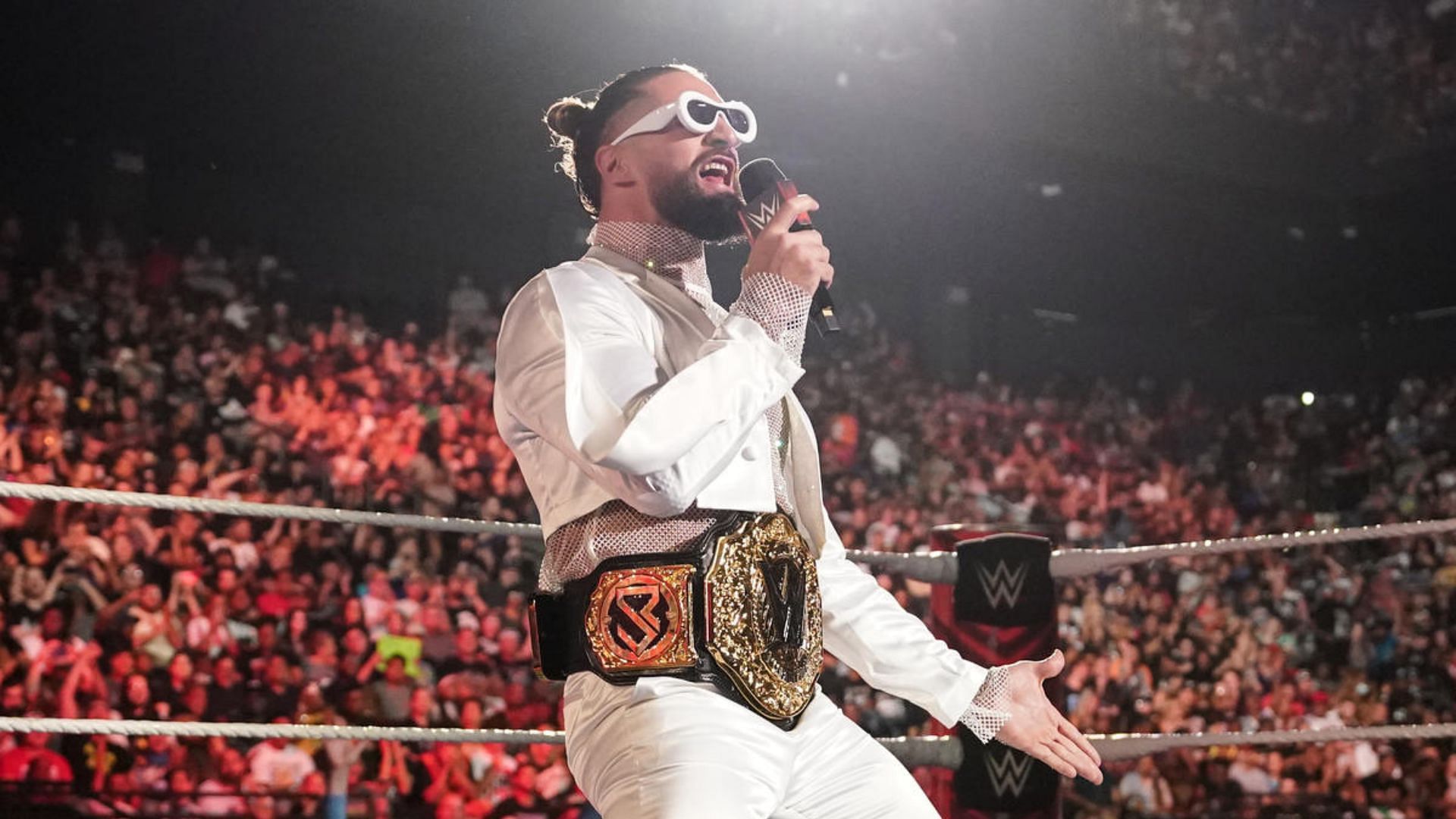 Seth Rollins is the inaugural World Heavyweight Champion of the Modern Era!