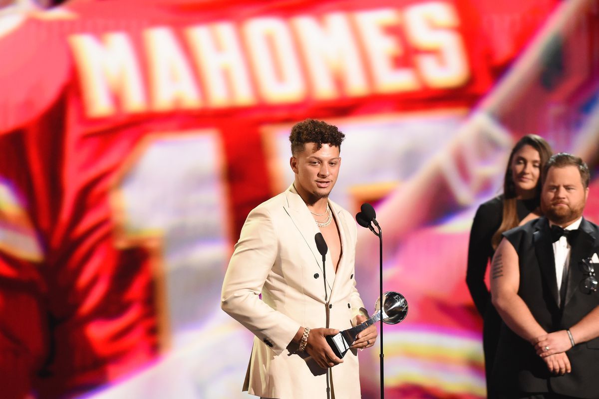 Chiefs' Mahomes, Pacheco win awards voted by teammates