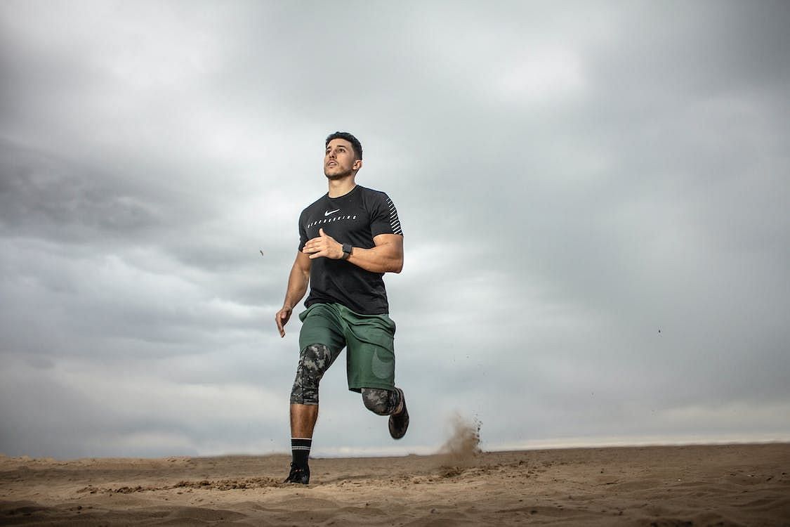 The relationship between cardiorespiratory fitness (CRF) and the risk of three common cancer in males is clarified by a recent study. (Zakaria Boumliha/ Pexels)