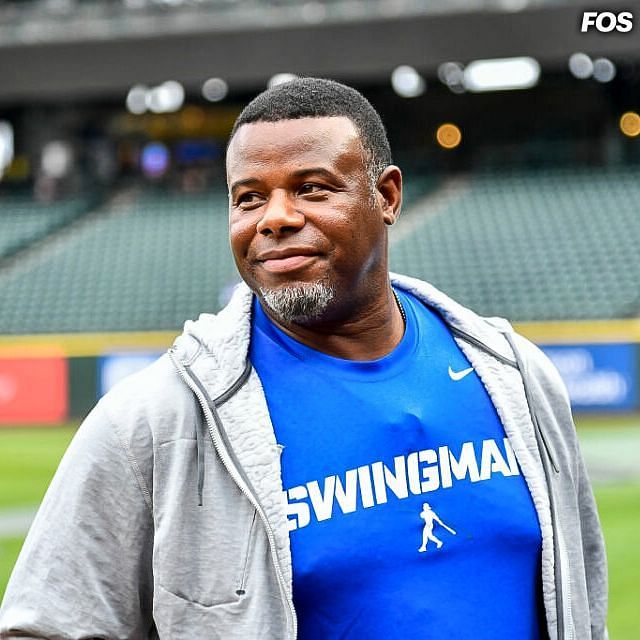 Seattle Mariners - Iconic. In 1995, Ken Griffey Jr. met with former Negro  Leagues players ahead of our Turn Back the Clock game honoring the 75th  anniversary of the league. #TBT, #BHM