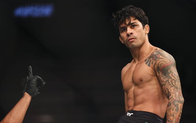 New champ Alexandre Pantoja drove Uber Eats till 2 years ago despite 13 fights in the UFC