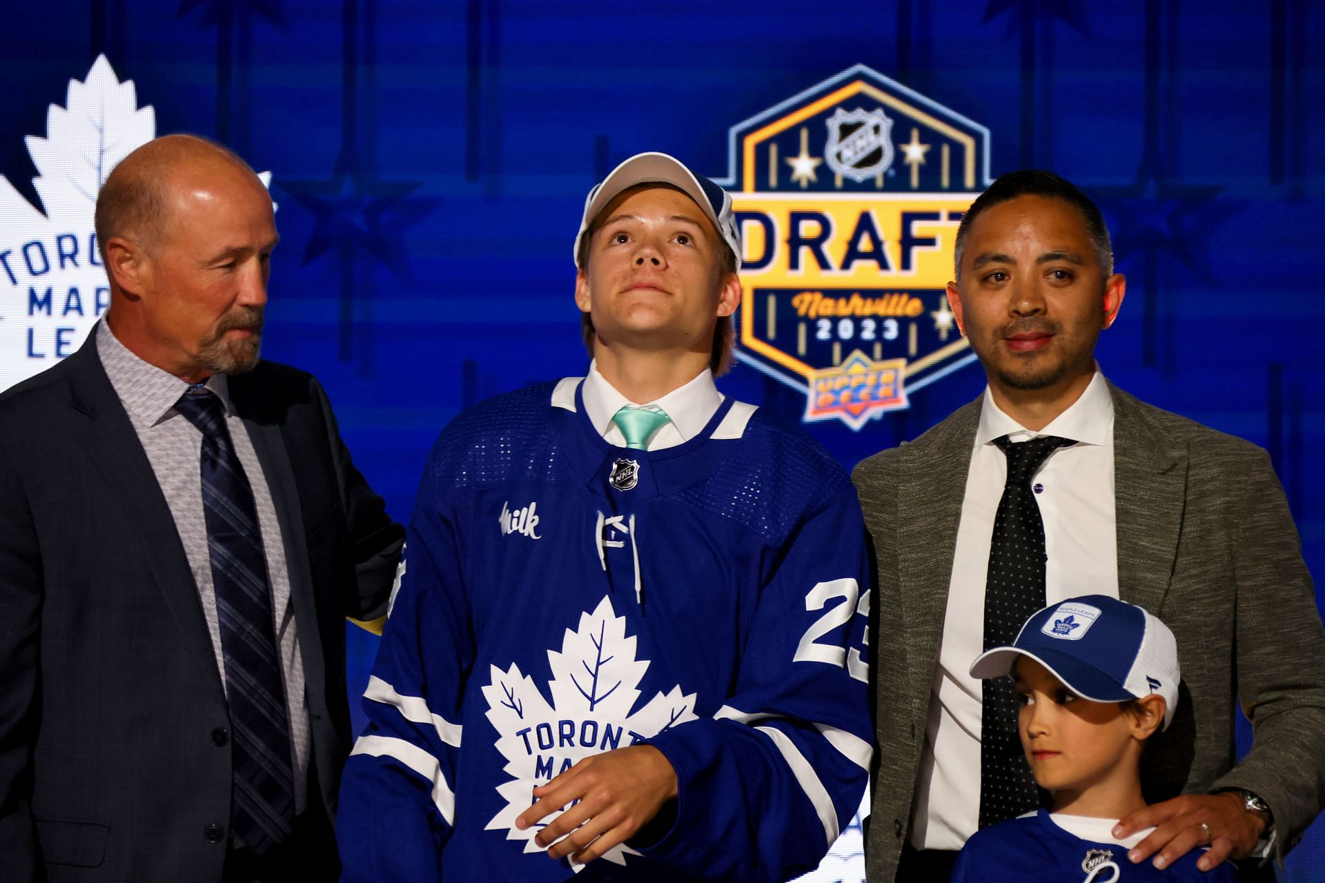 Maple Leafs go for Easton Cowan with the 28th overall pick at NHL