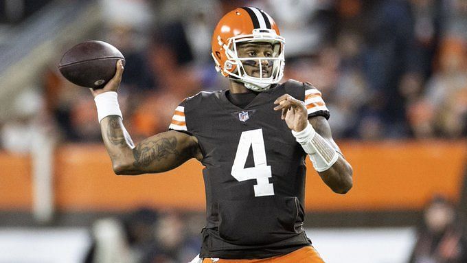 Jones tosses 3 TDs, Mayfield hurt as Pats beat Browns 45-7 – KXAN Austin