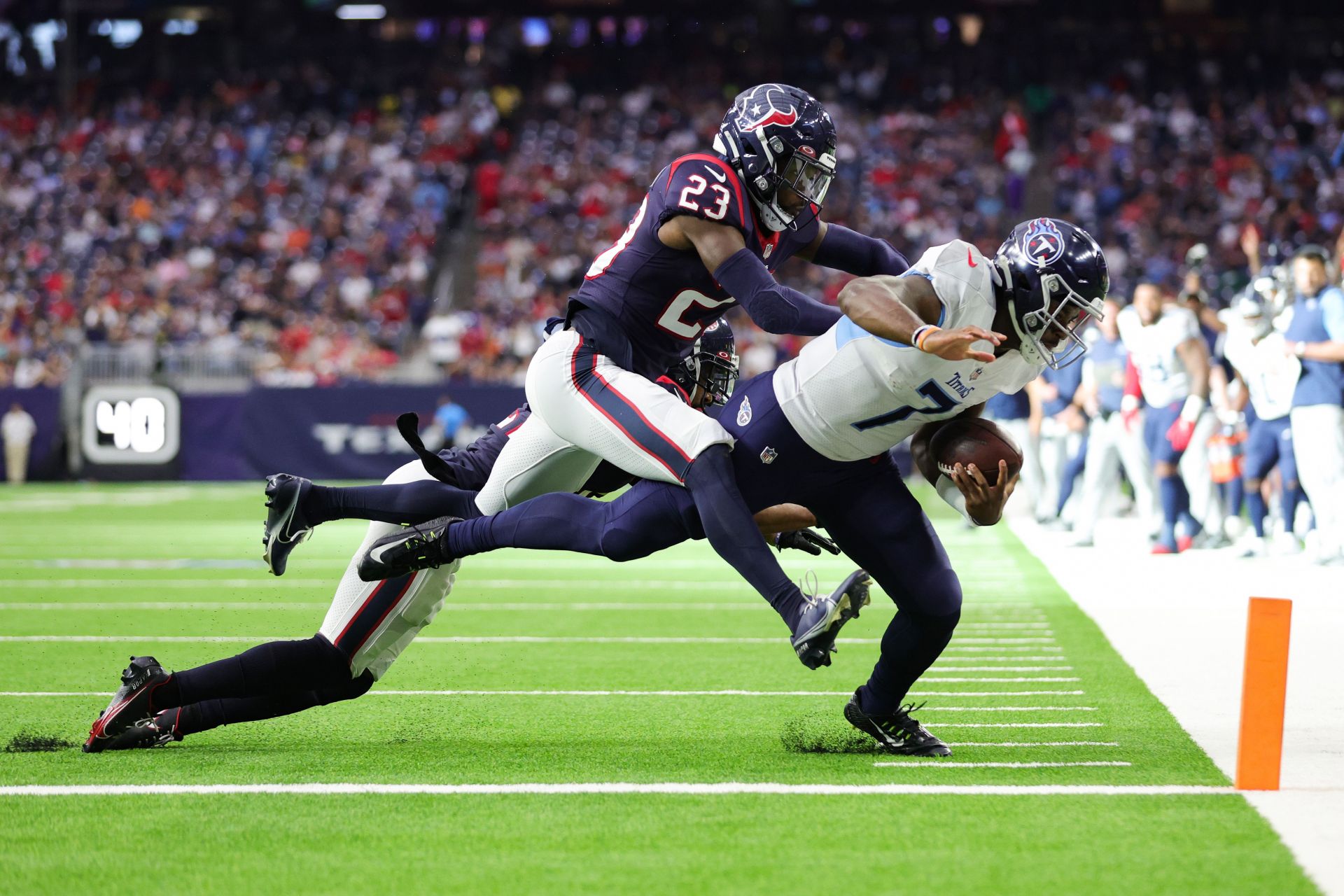 Which Player Have Played for both the Houston Texans and Chicago