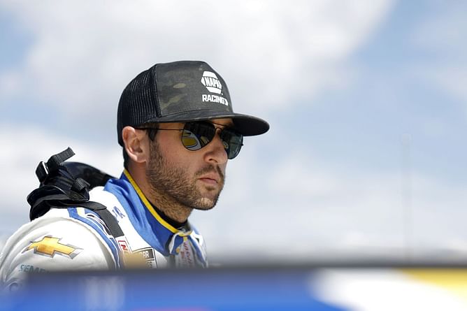 26x NASCAR winner worried about Chase Elliott not making playoffs with teammates Kyle Larson and William Byron