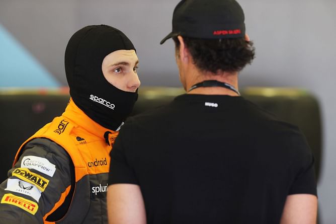 Invaluable Mark Webber “steadies the ship” for Oscar Piastri, states McLaren F1 driver’s dad