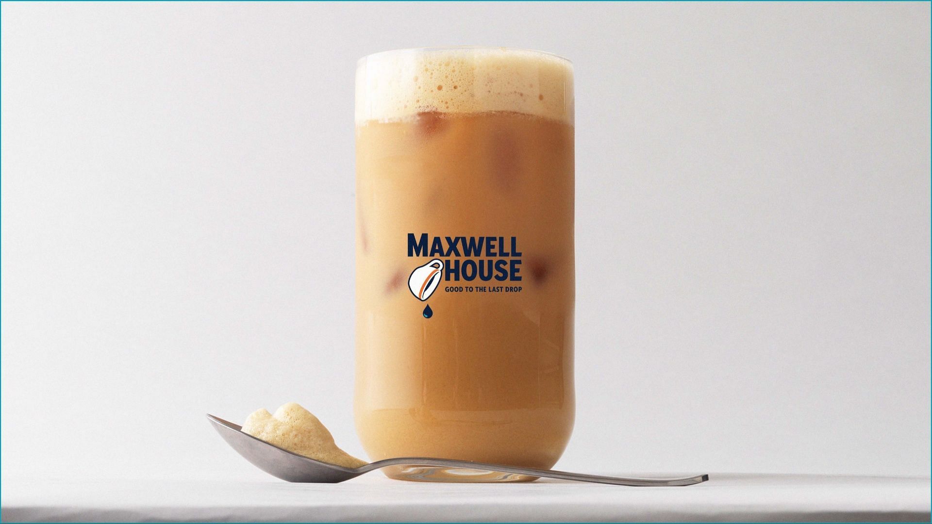 The new instant coffee mix only needs Iced Water to make yourself a perfectly delicious cup of Iced Latte (Image via Maxwell)