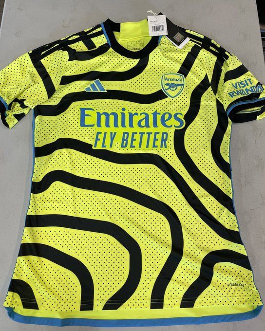 New Arsenal 2022-23 away kit photos leak