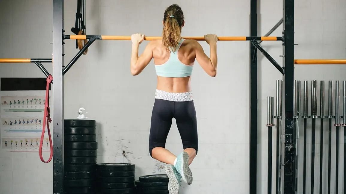 Pull-ups (Image via Getty Images)