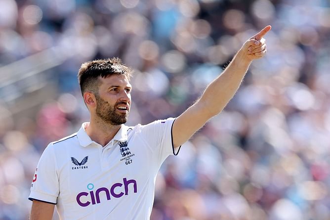 "There’s a dog in the dressing room" - Ollie Robinson recalls Mark Wood's hilarious antics before Ashes Test
