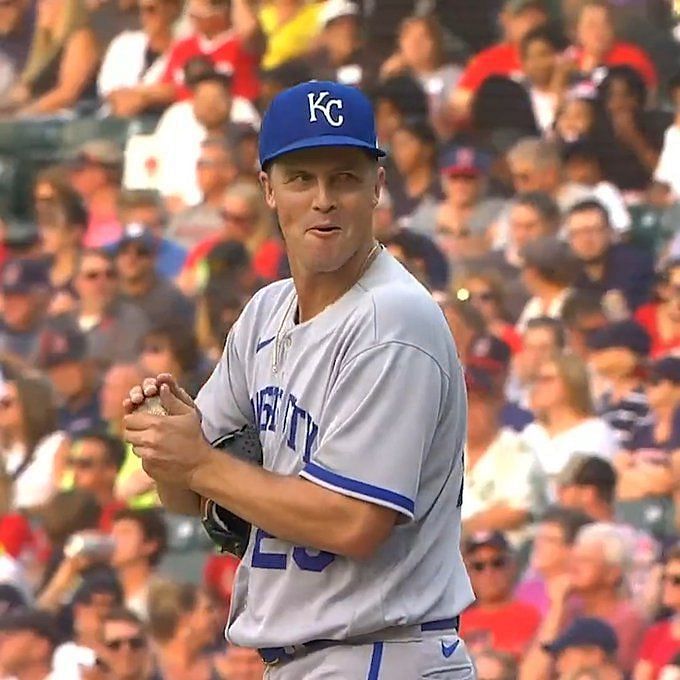 Zack Greinke smiling? : r/Dodgers