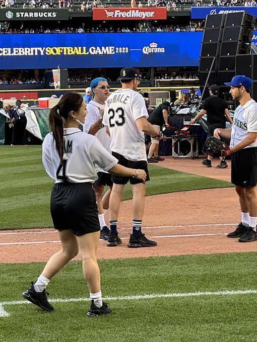WATCH: Former MLB star Ryan Howard hits a rare inside the park homerun  during the 2023 All-Star Celebrity Softball game