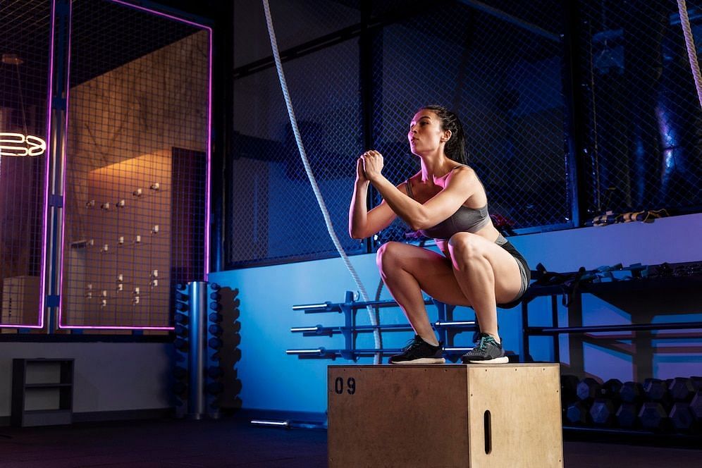 How to get into CrossFit for Women (Image via freepik)