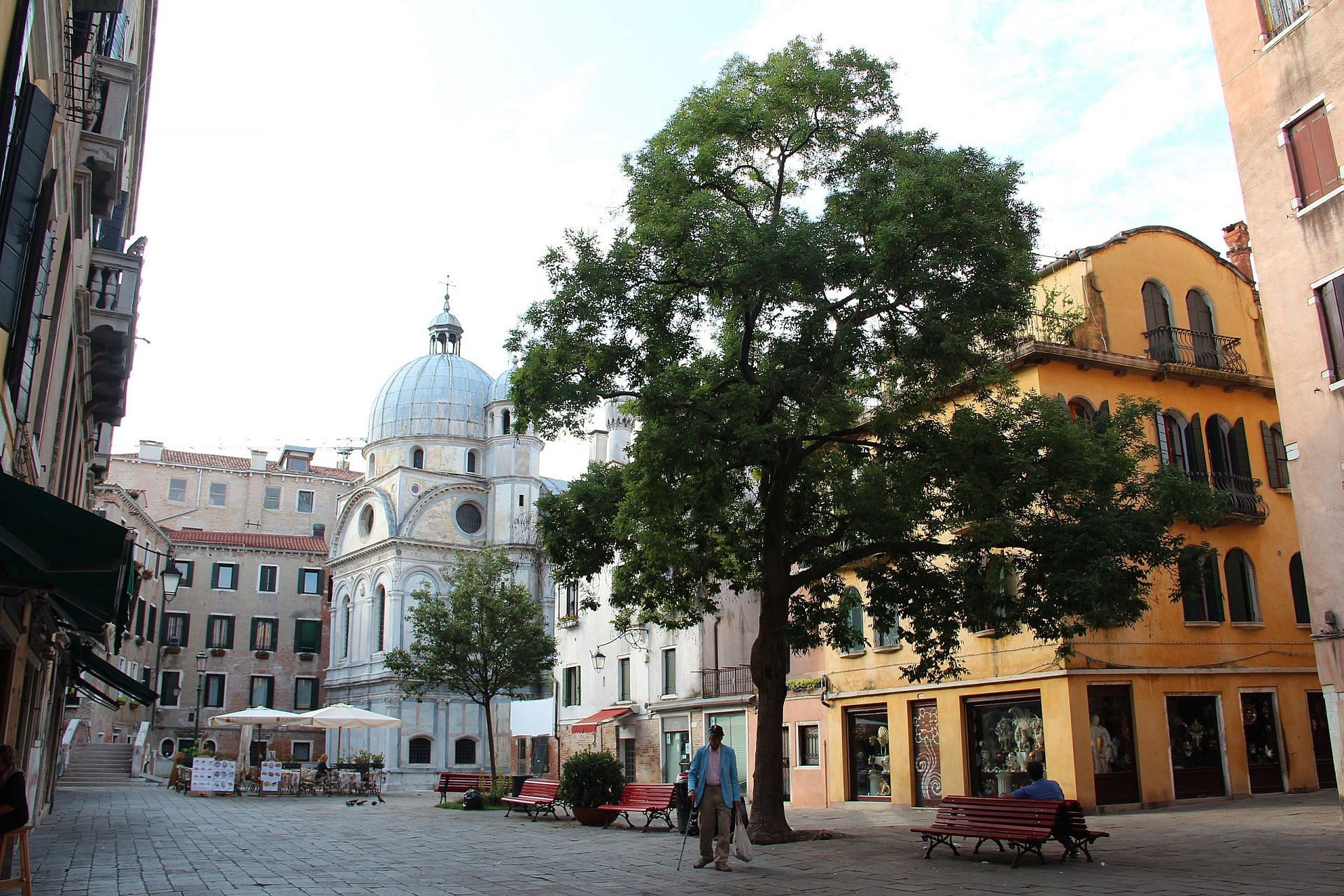 Campo Santa Maria Nova (Image via Wikimedia Commons)