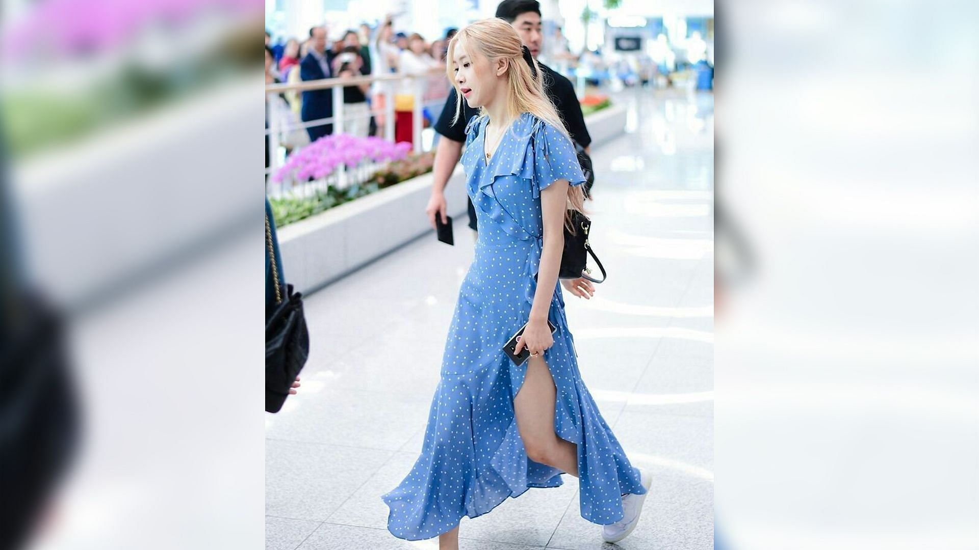 BLACKPINK&#039;s Ros&eacute;&#039;s Dreamy Maxi Dress Moment (Image via Getty)