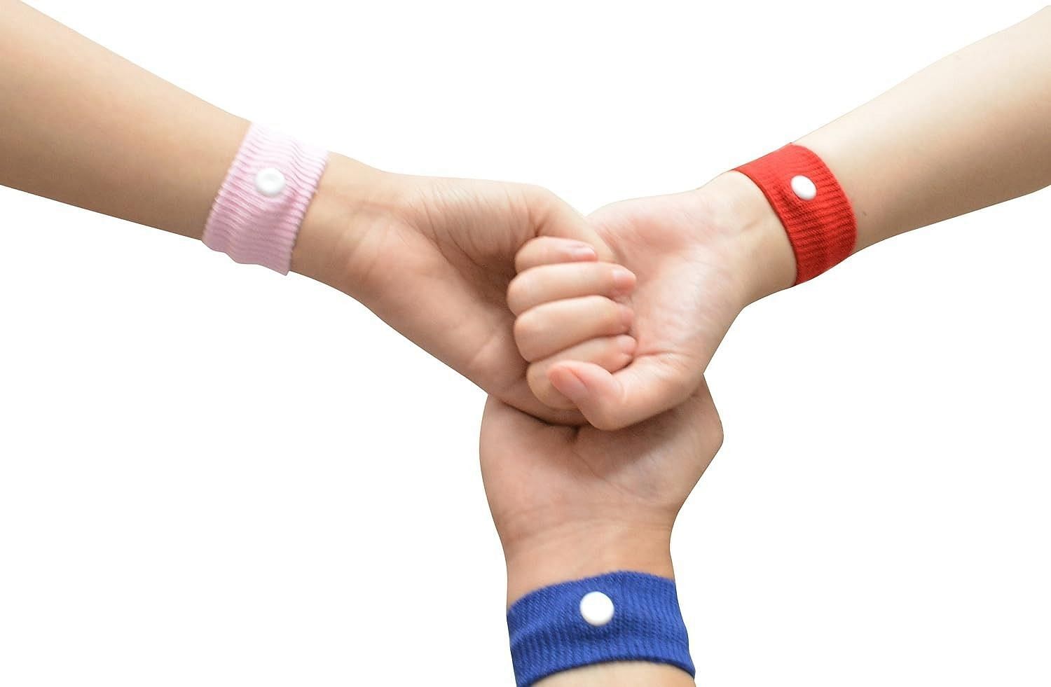 Acupressure wristbands (Image via Getty Images)