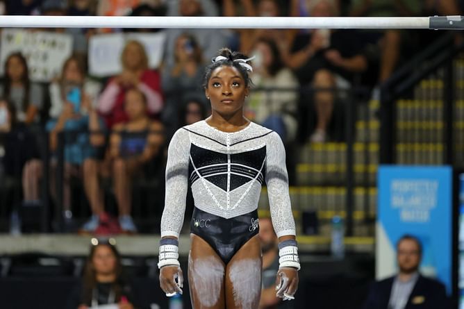 USA Gymnastics president apologizes to Simone Biles for anonymous “gold medal token” comment
