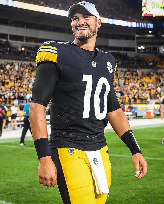 Former UNC Quarterback Mitch Trubisky May Stay With Steelers After All