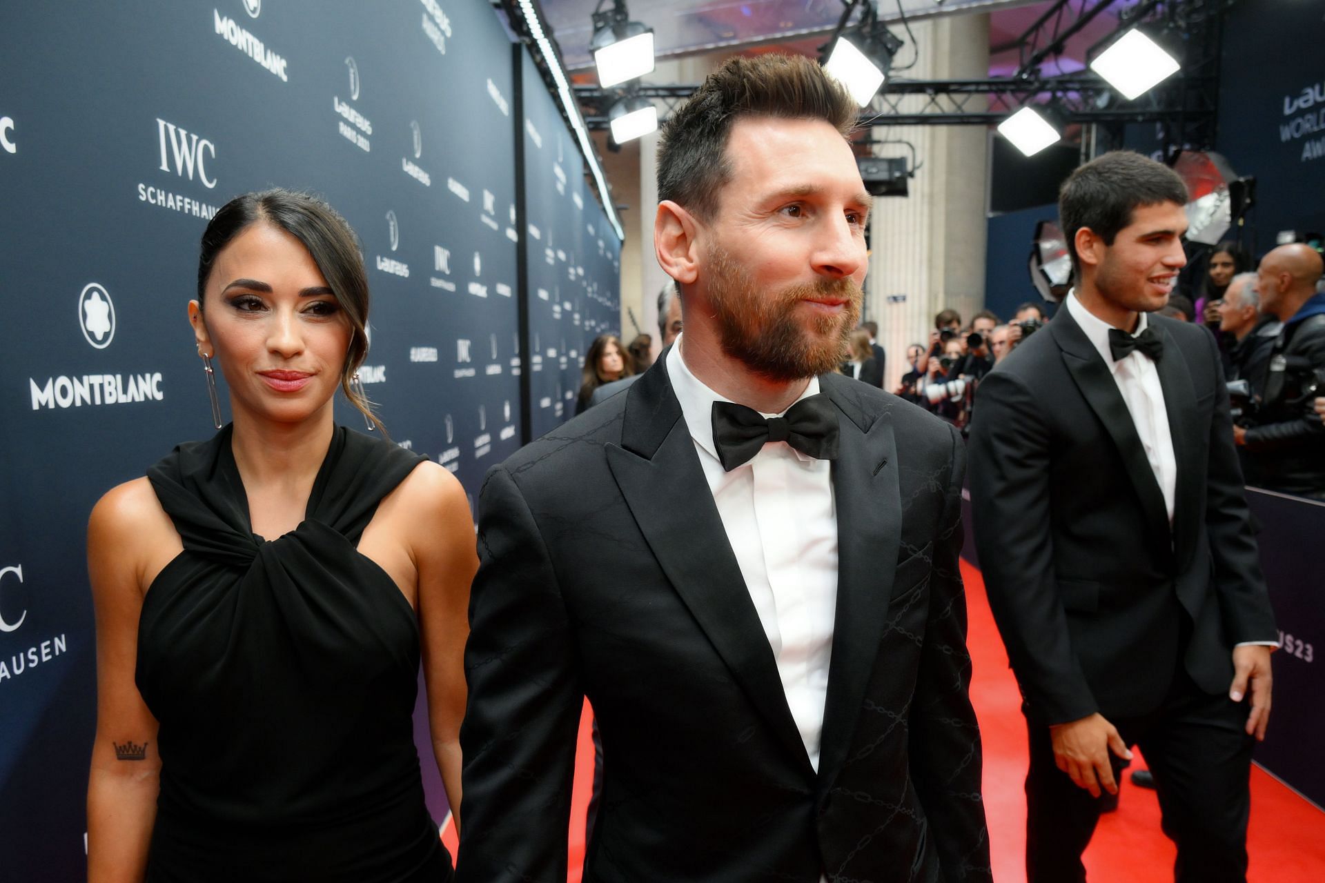 “He almost got the kiss”, “This was weird” – Lionel Messi’s wife ...