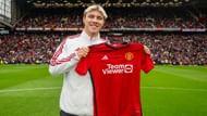 Rasmus Hojlund's presentation at Old Trafford (cred: ESPN)
