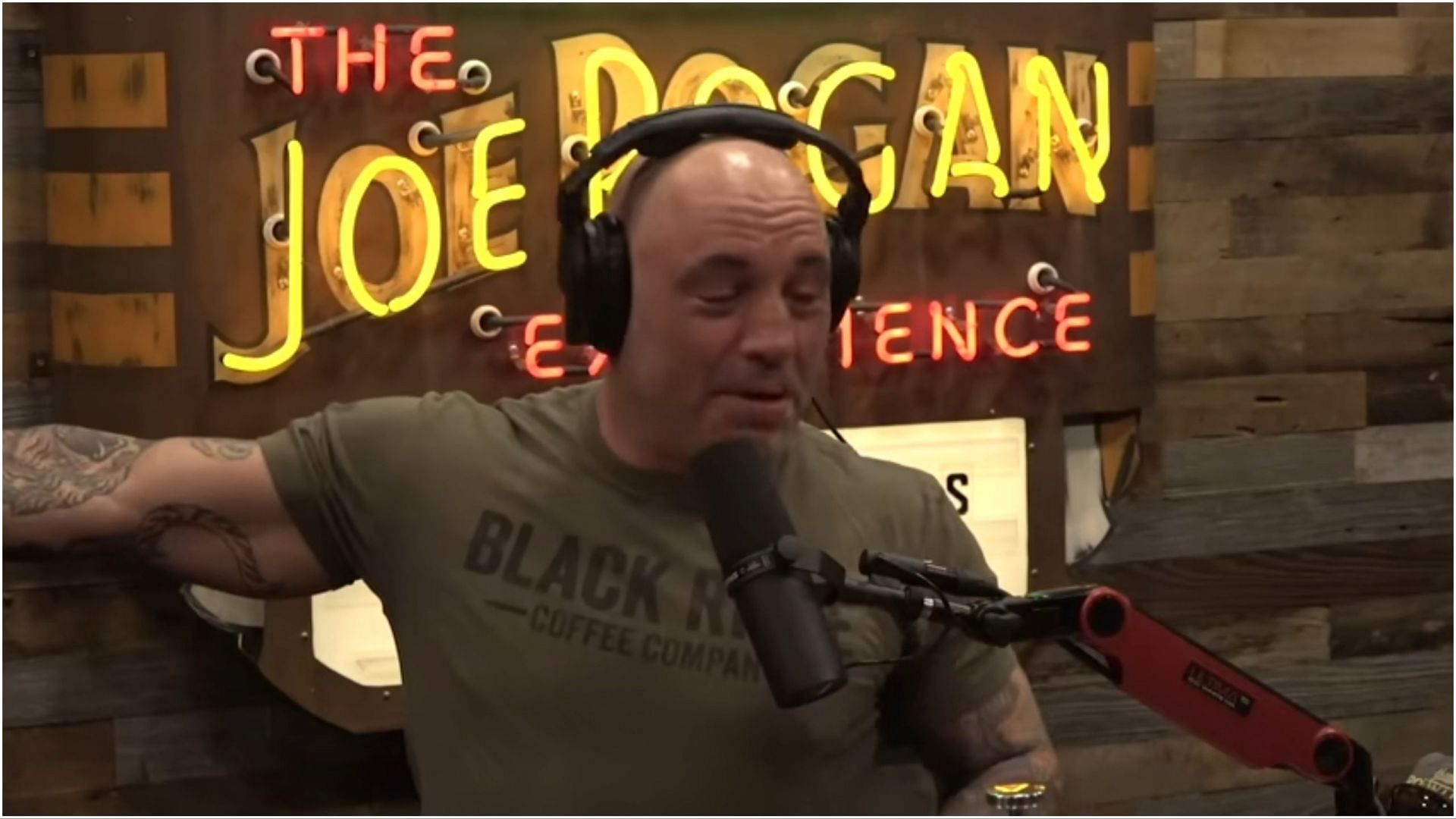 WATCH: Joe Rogan’s hilarious reaction to smelling salts gone wrong