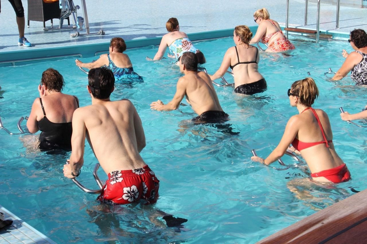 Underwater Spinning (Image via Getty Images)