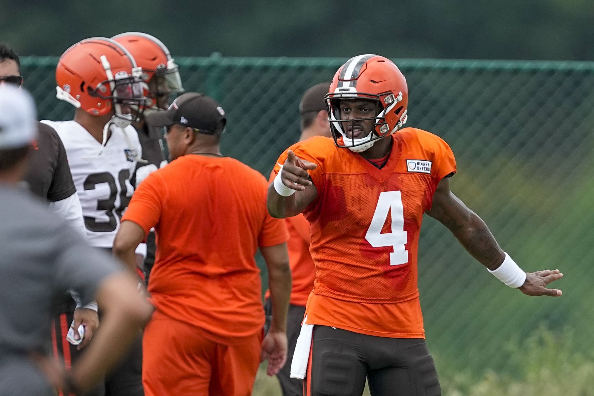 Deshaun Watson reports to Browns for first offseason program