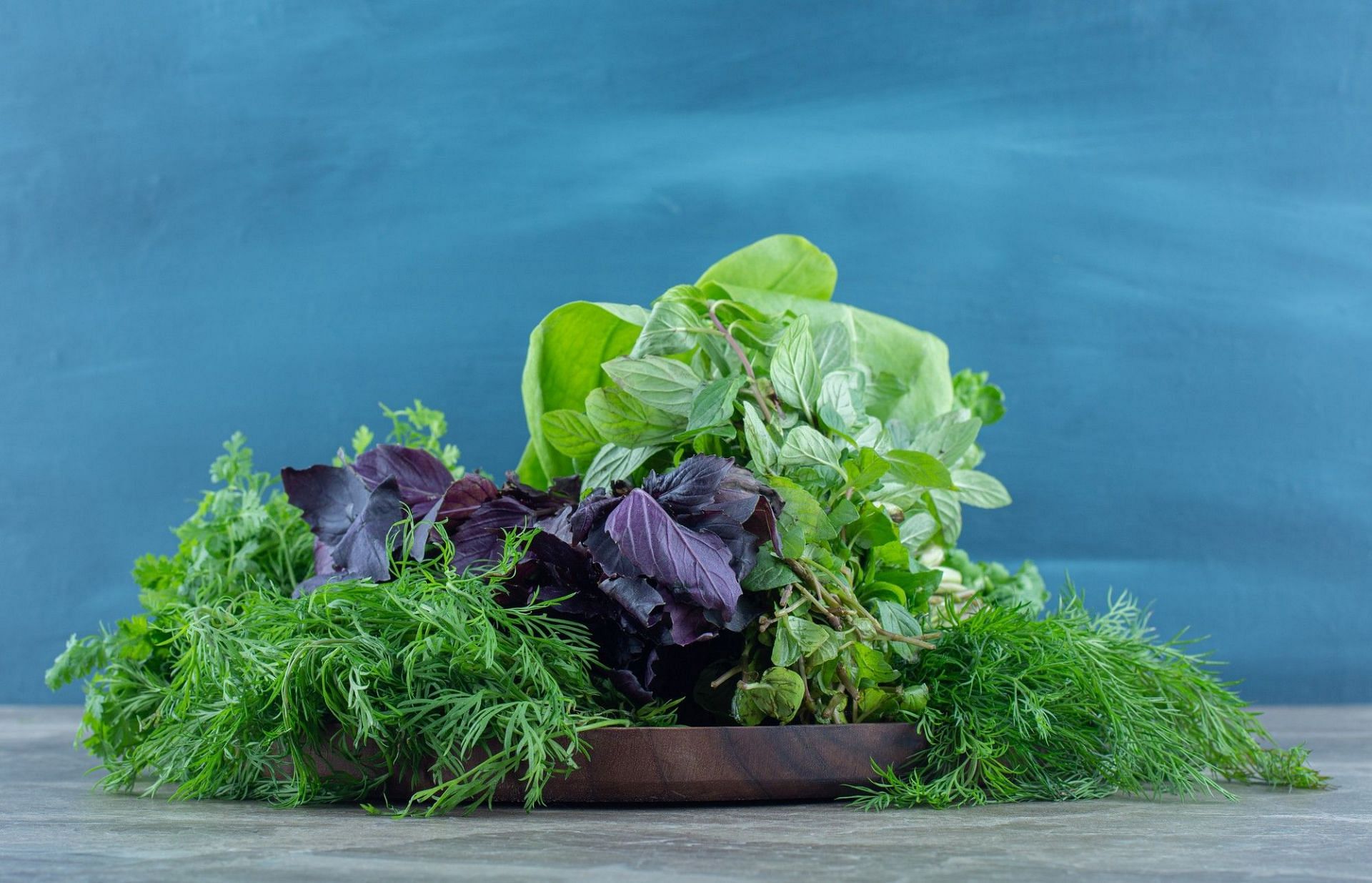 Mustard green contains essential minerals and vitamins. (Photo via Freepik/azerbaijan_stockers)