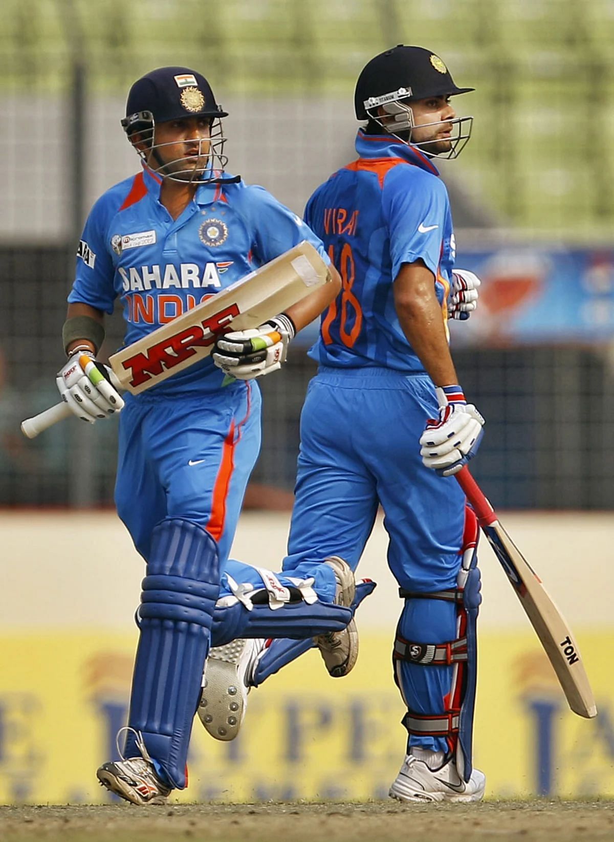 Gautam Gambhir (L) and Virat Kohli during their partnership. (PC: ESPNcricinfo)
