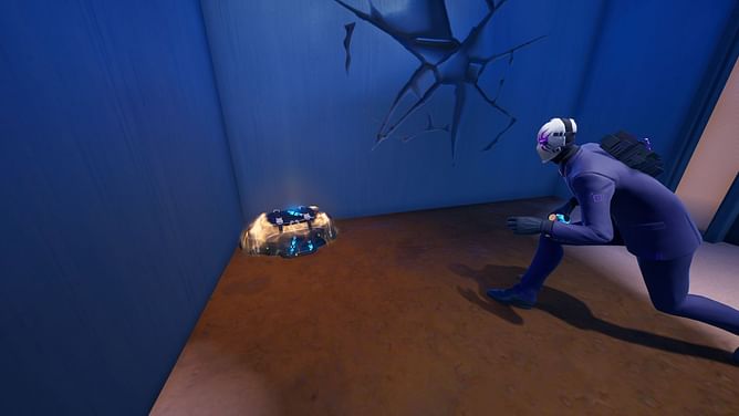 Fortnite: Assist in searching Heist Bags