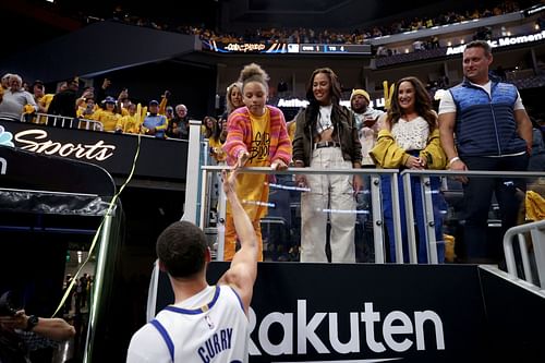 Stephen Curry and his daughter, Riley