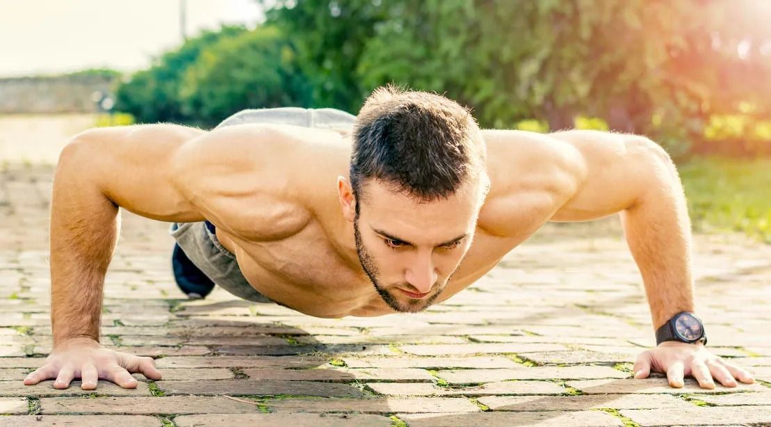 Push-ups (Image via Getty Images)