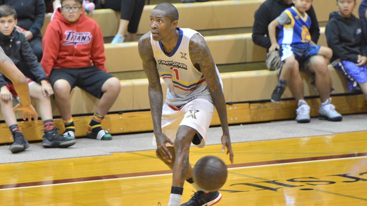 Jamal Crawford dazzled fans with a 51-point outing in a pro-am game in Seattle.