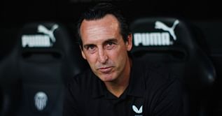 "Similar in terms of their thinking behind the game" – Gary Neville likens Aston Villa manager Unai Emery to former Barcelona boss