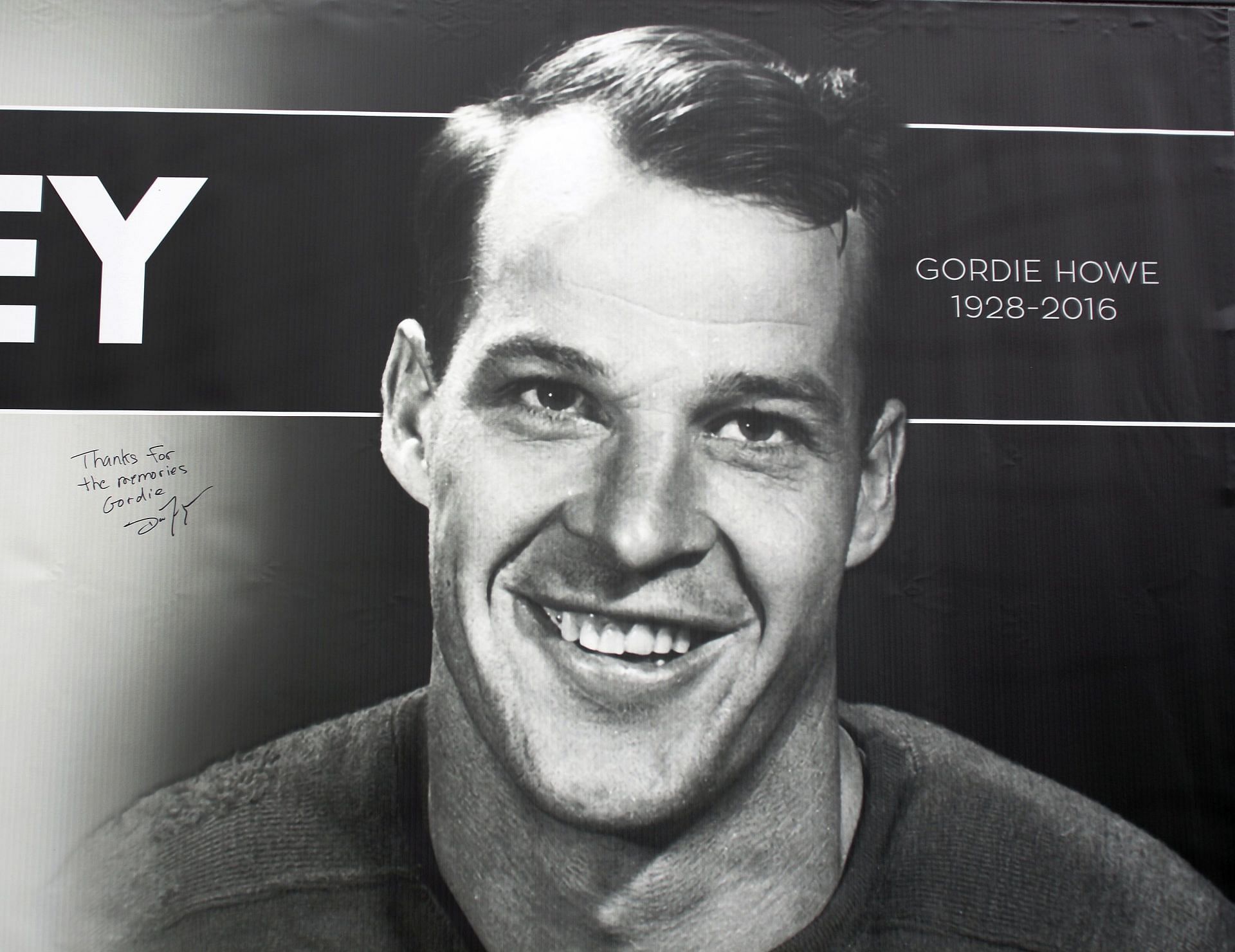 Mourners And NHL Fans Attend Gordie Howe Visitation In Detroit