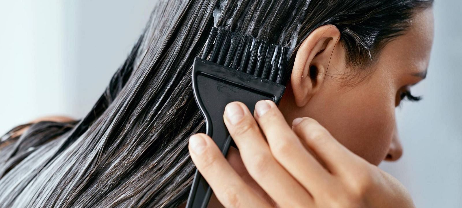 Can you bleach wet hair? (Image via Getty Images)