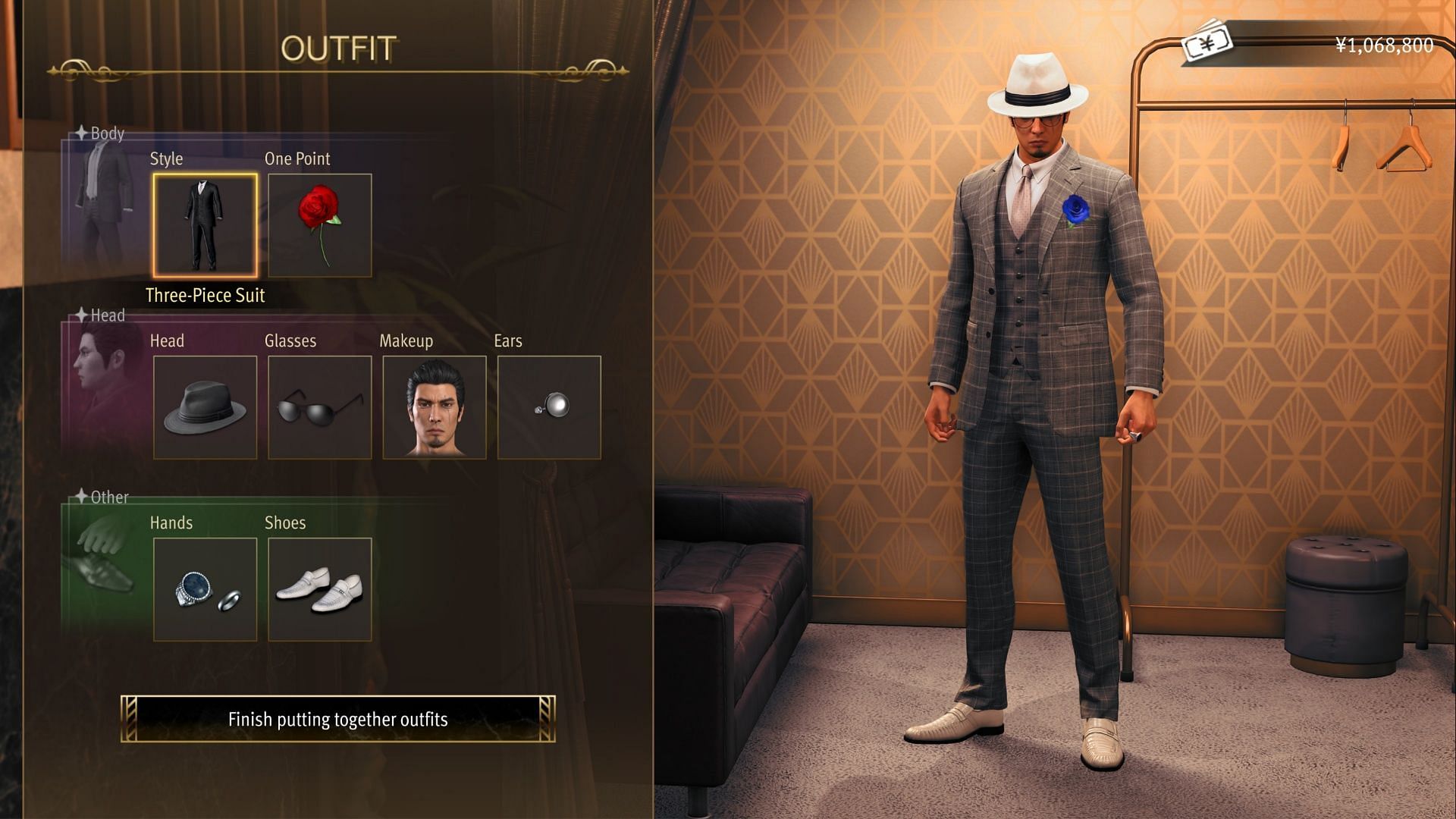 Kiryu can even wear these new outfits in the rest of the world (Image via SEGA)