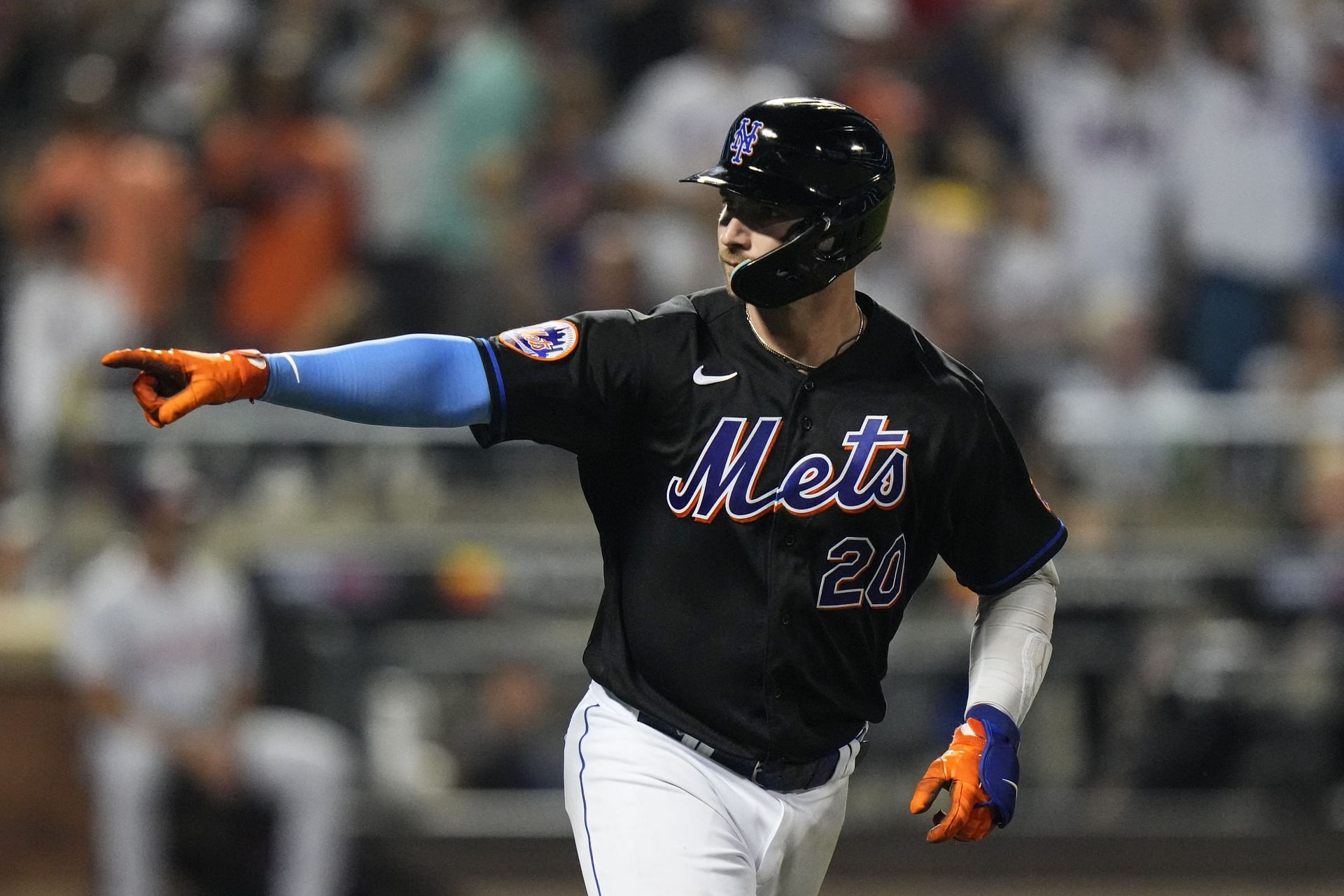 New York Mets&#039; Pete Alonso runs the bases on a three-run home run against the Washington Nationals