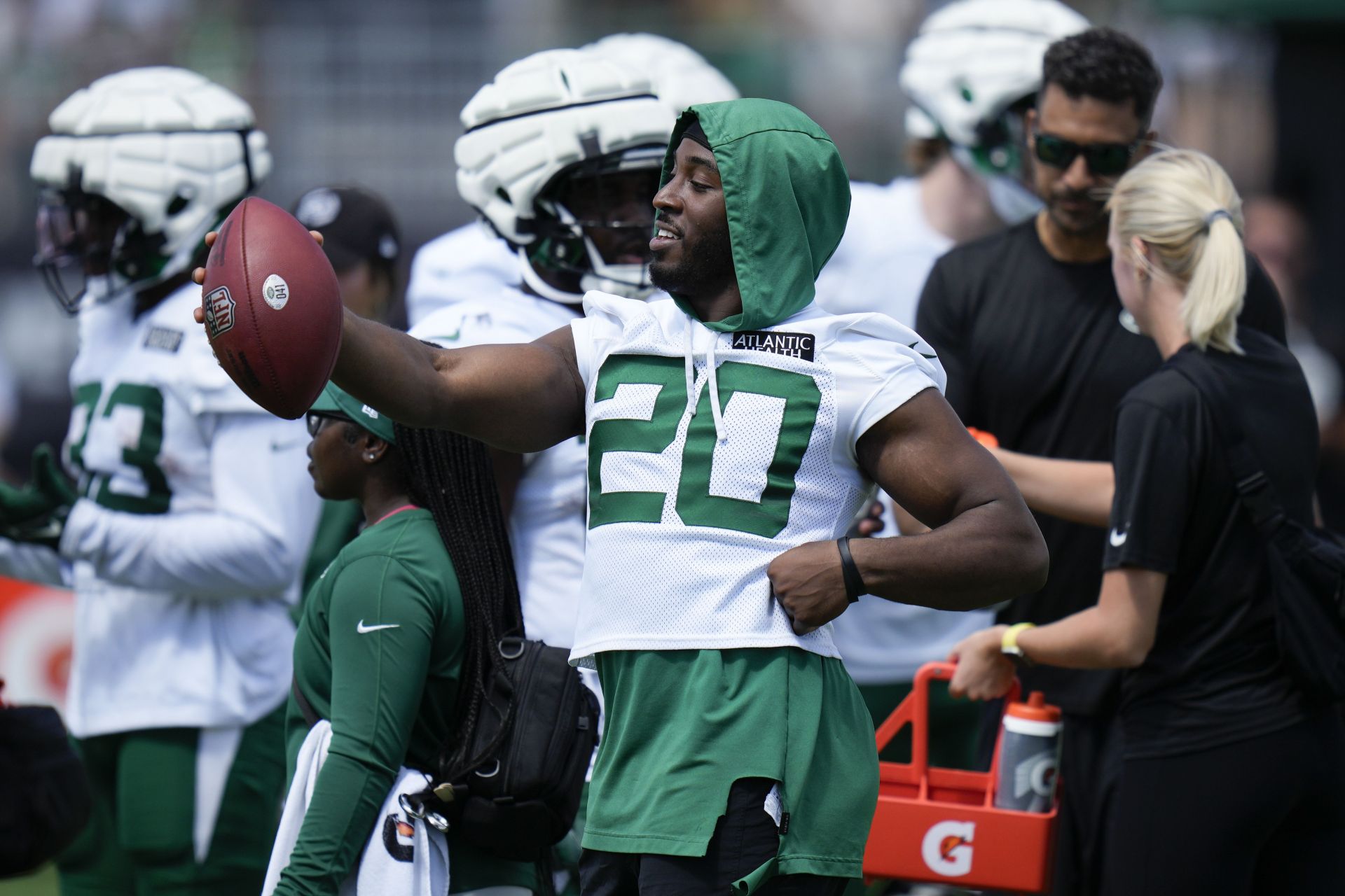 Breece Hall Injury Update: Should You Start Jets Backup RB Dalvin Cook?  Fantasy Analysis and More