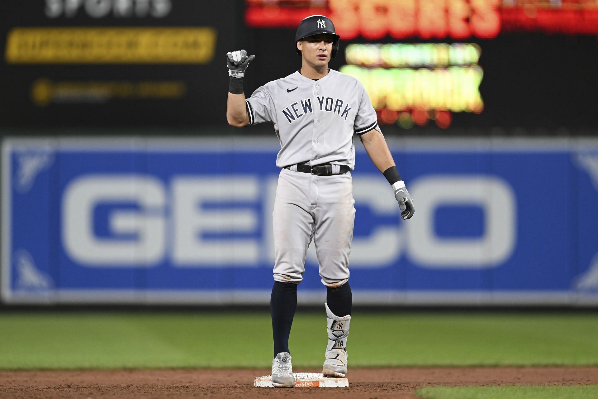 Anthony Volpe and Harrison Bader praised Alex Cardona for her remarkable throwing arm. The fans at Yankee Stadium were also impressed with the young girl&rsquo;s skills.