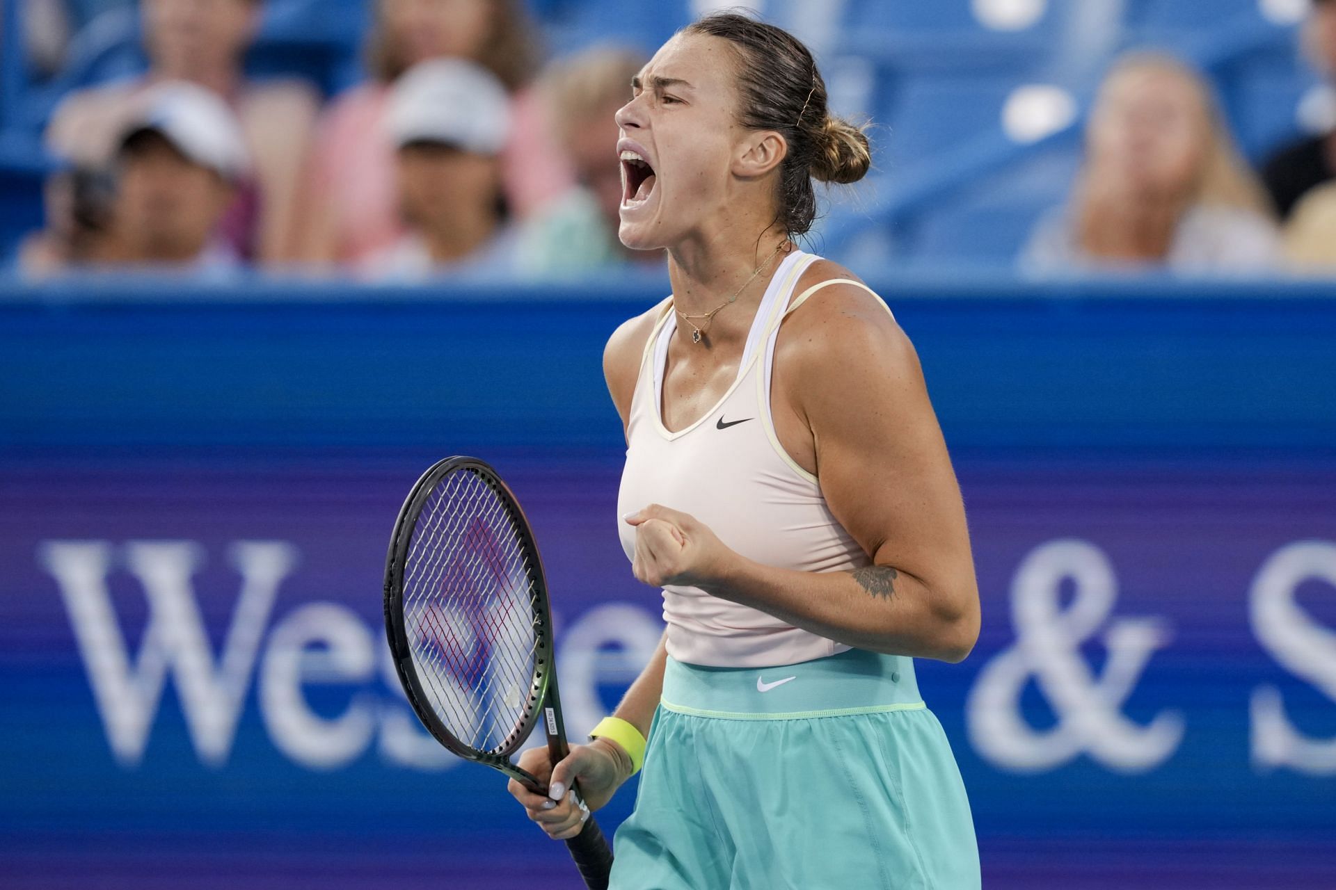 Aryna Sabalenka advances at the Cincinnati Open