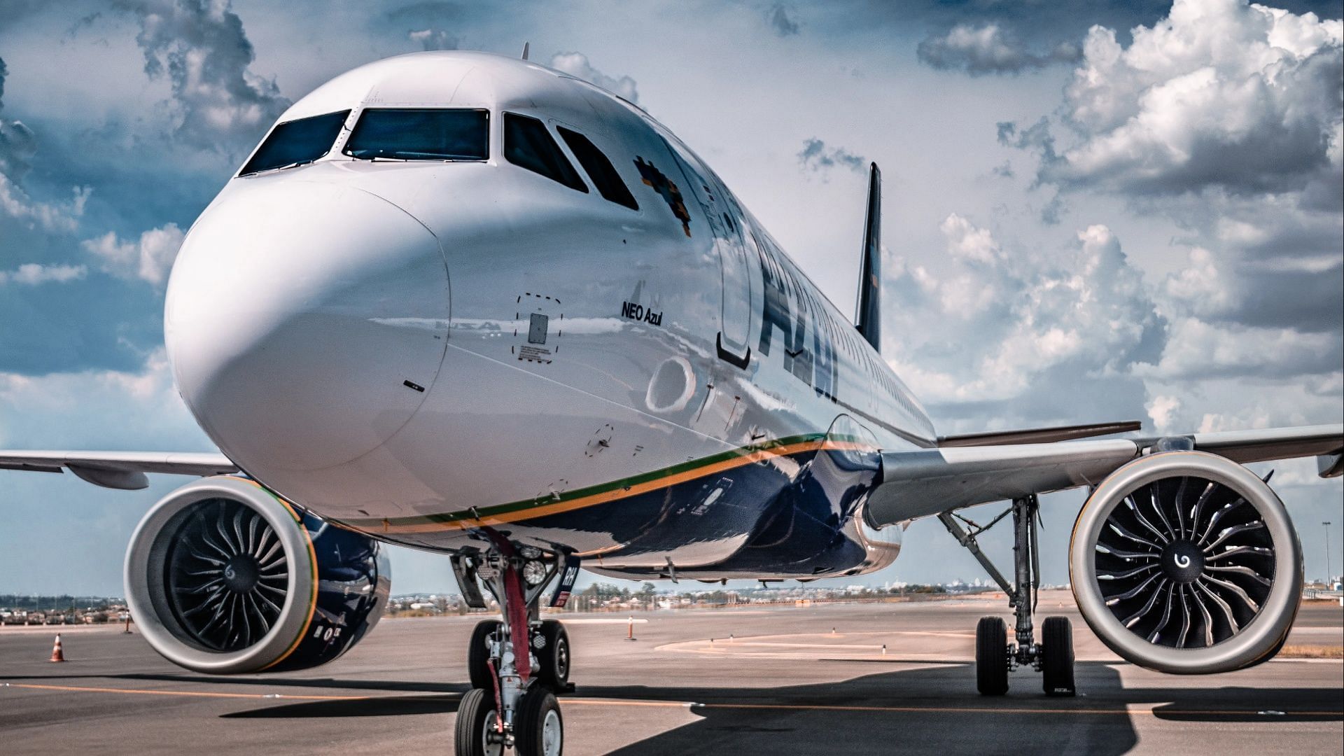 Pratt &amp; Whitney recalls Airbus plane engines over microscopic crack concerns (Image via Herbert Pictures / Getty Images)