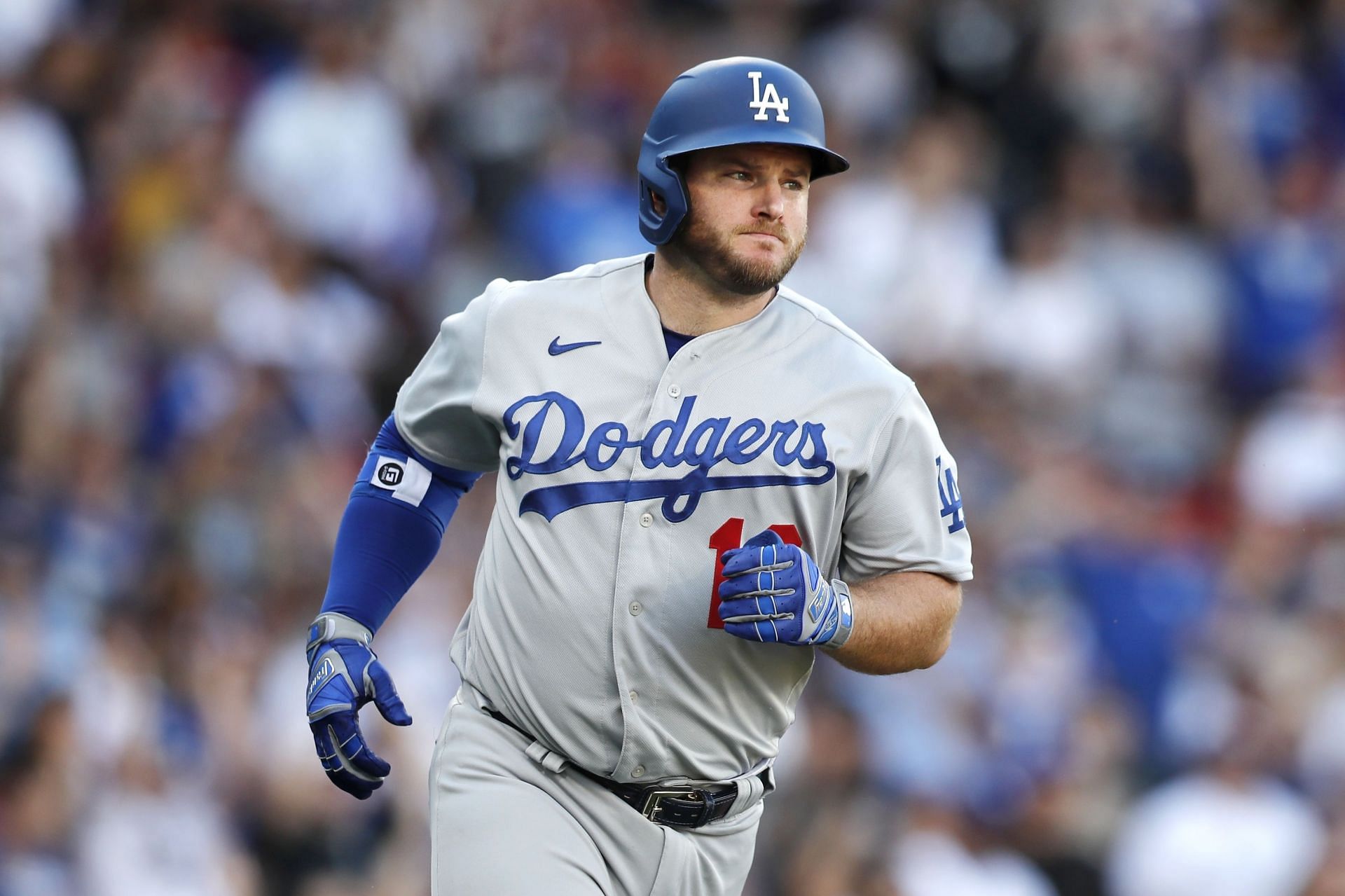 Dodgers' Dave Roberts, Max Muncy explain ejections vs. Red Sox