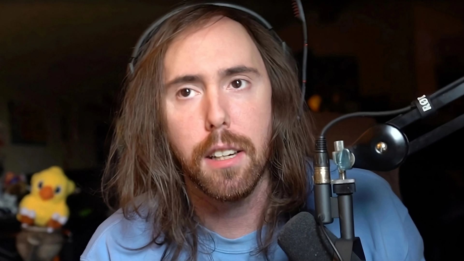 Asmongold says he will clean his house (Image via Asmongold/Twitch)