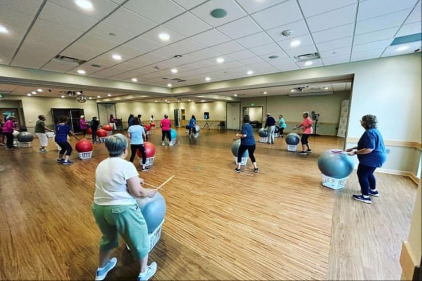 All about cardio drumming What it is and what benefits does it offer?