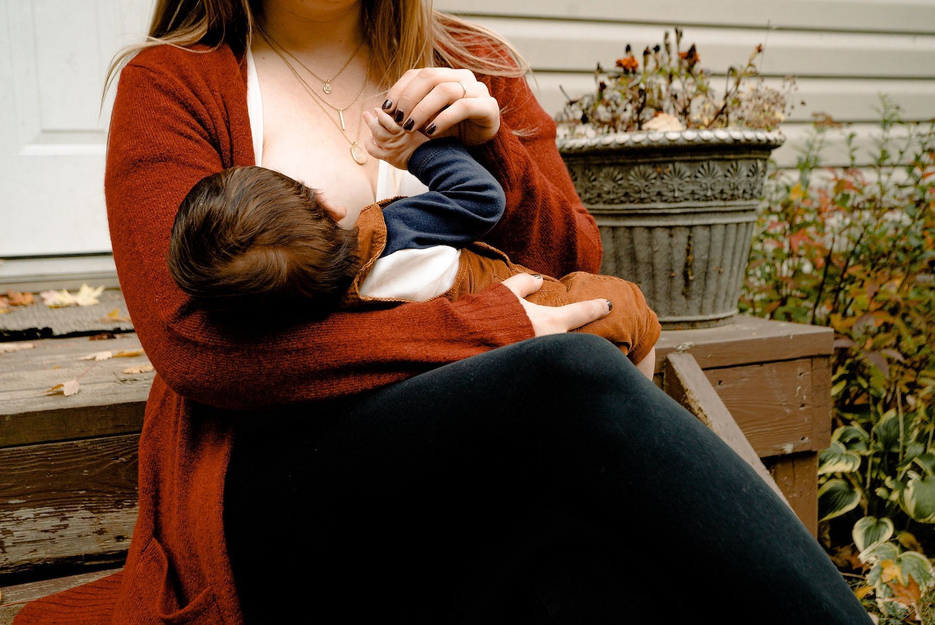Breastfeed your baby. (Photo via Pexels/Wendy Wei)