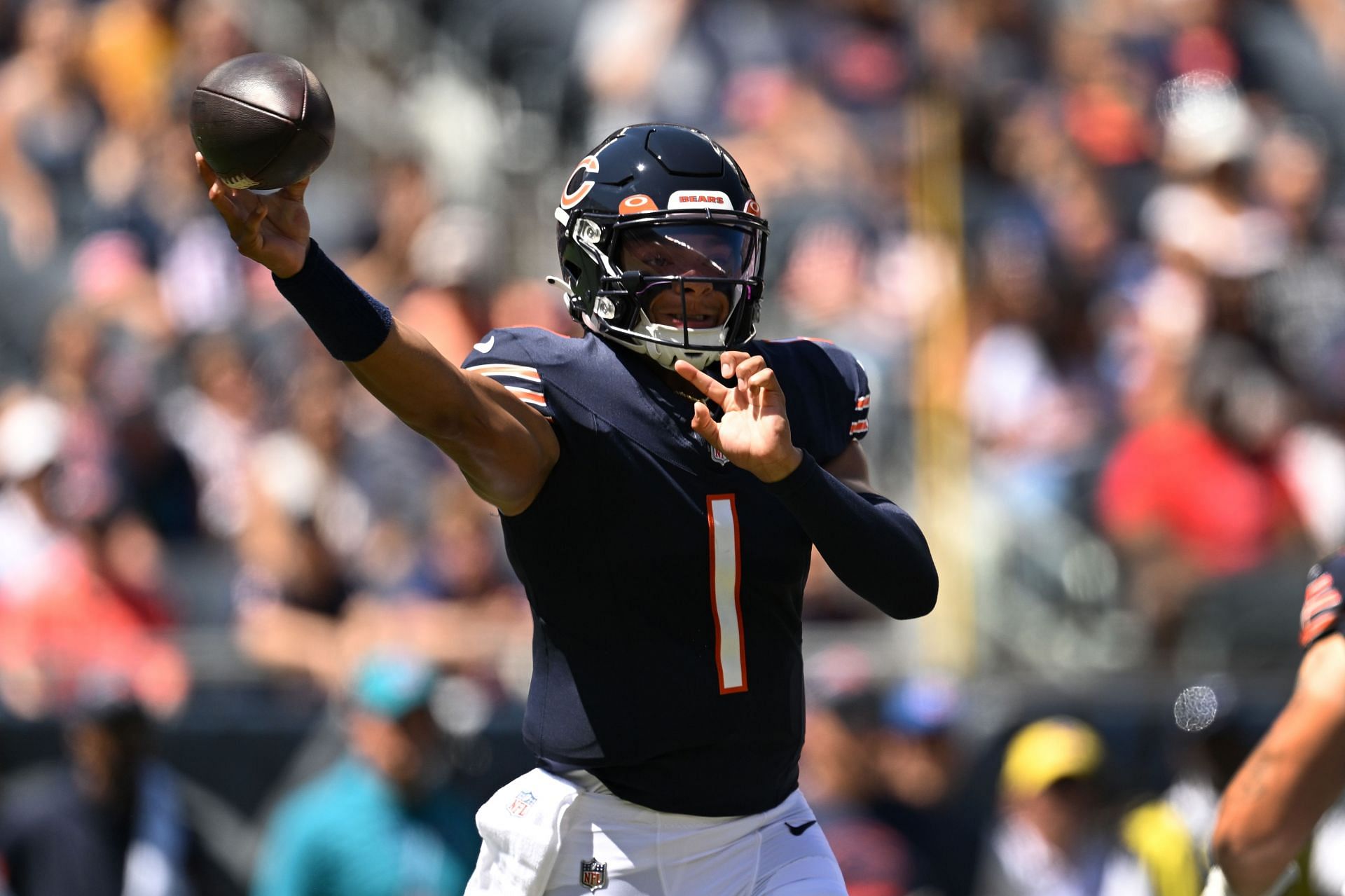 Justin Fields is the 1st Bears QB with 1,000 yards rushing in a season -  Windy City Gridiron