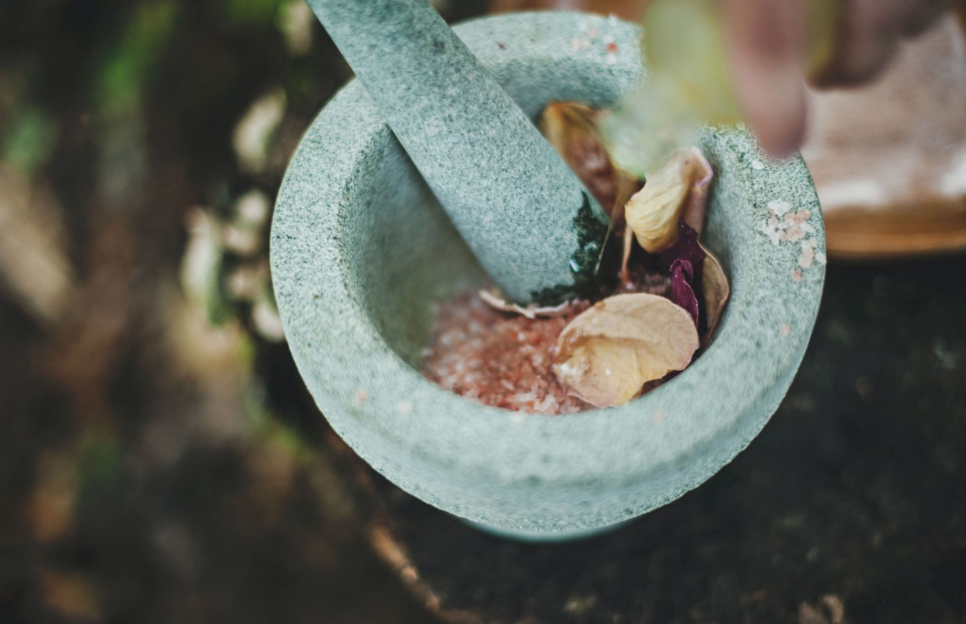 Eating according to your dosha can help improve health. (Image via Unsplash/Katherine Hanlon)